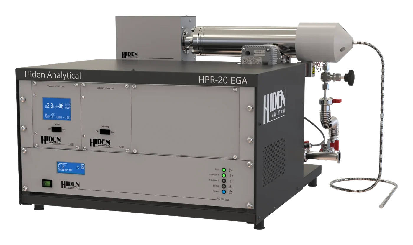 HPR-20 EGA de Hiden Analytical con su interfaz de entrada calefactada y el capilar flexible para acoplar a una termobalanza